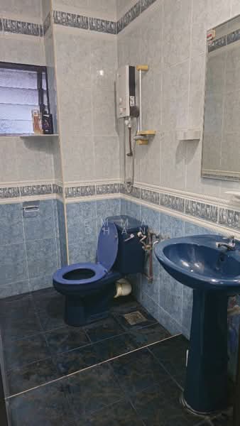 Krystal Villa untuk Untuk Disewa - RM 1,600 /bulan, Apr 2026 - Bathroom - PropertyGuru.com.my