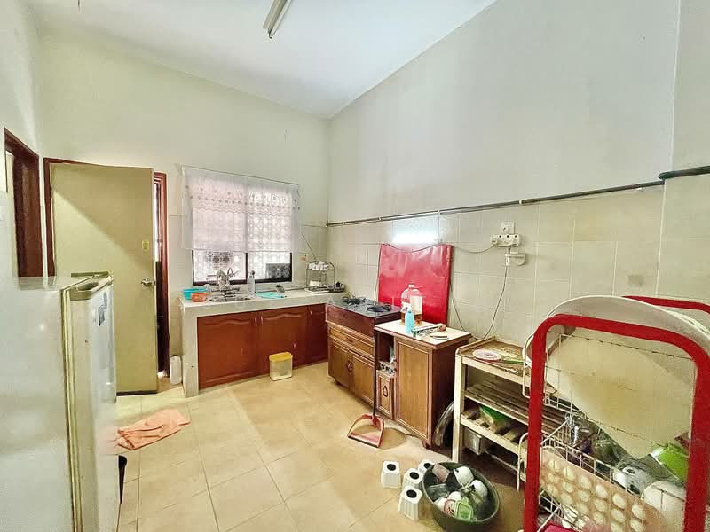 2-storey Terraced House for Sale in Petaling Jaya (Selangor) - Sue Arifin - Kitchen - PropertyGuru.com.my