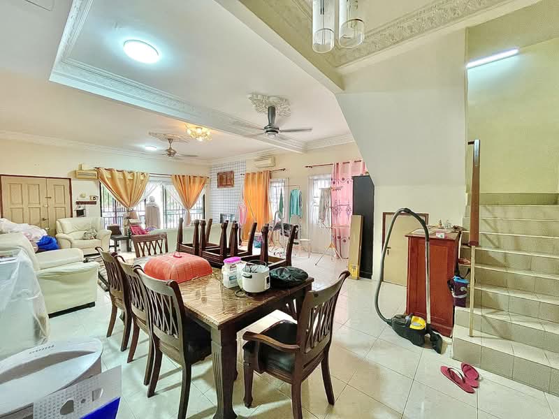 2-storey Terraced House for Sale in Petaling Jaya (Selangor) - Sue Arifin - Living Room - PropertyGuru.com.my