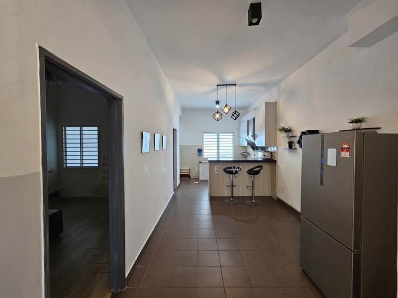 3-storey Terraced House for Rent in Semenyih (Selangor) - KK HEW - Kitchen - PropertyGuru.com.my
