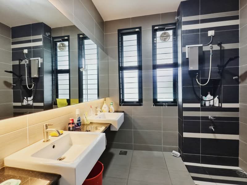 Taman Desa Tebrau untuk Untuk Dijual - RM 1,700,000, Apr 2026 - Bathroom - PropertyGuru.com.my