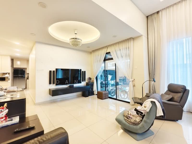 Taman Desa Tebrau untuk Untuk Dijual - RM 1,700,000, Apr 2026 - Living Room - PropertyGuru.com.my