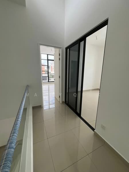 Cluster House for Rent in Setia Tropika (Johor Bahru) - Mandy Quek - Corridor - PropertyGuru.com.my