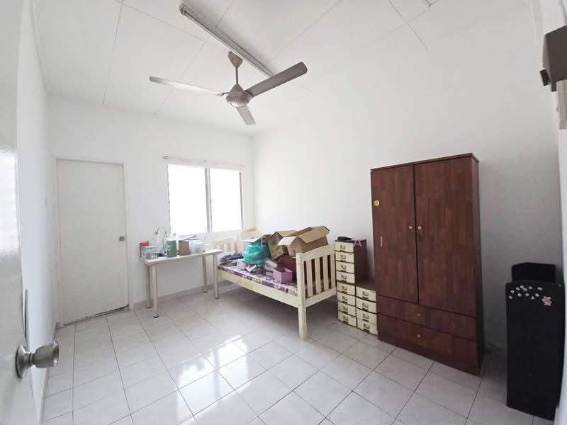 Rumah Teres 2 Tingkat untuk Disewa di Taman Sutera (Kajang) - Eiffel Lai - Bedroom - PropertyGuru.com.my