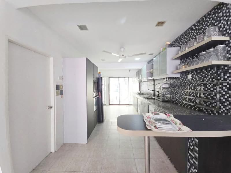 Rumah Teres 2 Tingkat untuk Disewa di Taman Sutera (Kajang) - Eiffel Lai - Kitchen - PropertyGuru.com.my