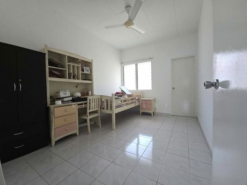 Rumah Teres 2 Tingkat untuk Disewa di Taman Sutera (Kajang) - Eiffel Lai - Bedroom - PropertyGuru.com.my