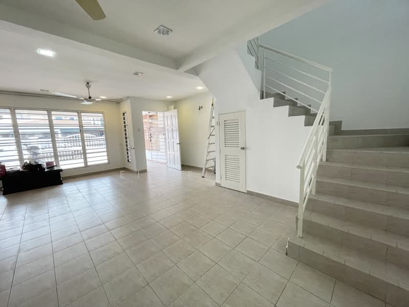 2-storey Terraced House for Rent in Taman Sutera (Kajang) - Eiffel Lai - Living Room - PropertyGuru.com.my