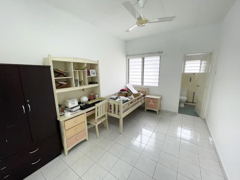 2-storey Terraced House for Rent in Taman Sutera (Kajang) - Eiffel Lai - Bedroom - PropertyGuru.com.my