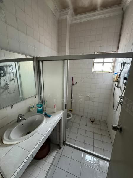 2-storey Terraced House for Sale in Seksyen 9 (Shah Alam) - Patrick Leong - Bathroom - PropertyGuru.com.my
