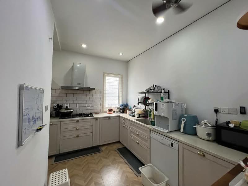 2-storey Terraced House for Sale in Bandar Puncak Alam (Puncak Alam) - Shiqin Saidin - Kitchen - PropertyGuru.com.my