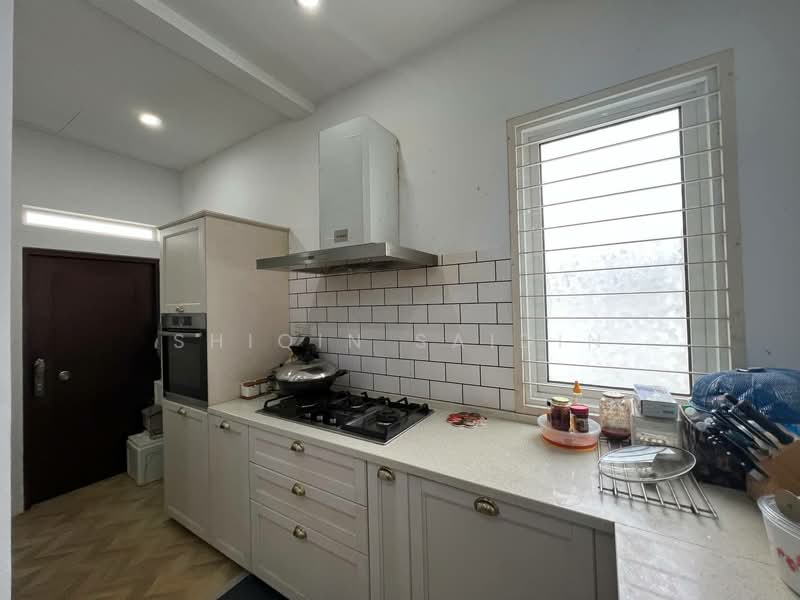 2-storey Terraced House for Sale in Bandar Puncak Alam (Puncak Alam) - Shiqin Saidin - Kitchen - PropertyGuru.com.my