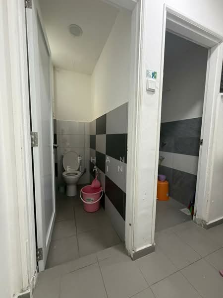 Kedai untuk Dijual di Taman Johor Jaya (Johor Bahru) - Phang Elainne - PropertyGuru.com.my