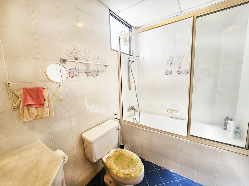 Condominium for Sale at Marina Tower (Ratu Mutiara) - Eiffel Huam - Bathroom - PropertyGuru.com.my