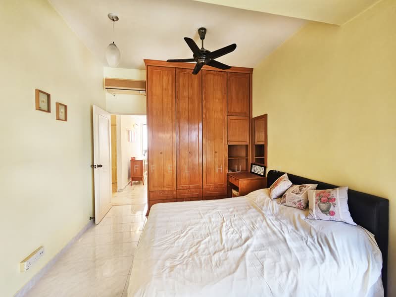 Condominium for Sale at Marina Tower (Ratu Mutiara) - Eiffel Huam - Bedroom - PropertyGuru.com.my