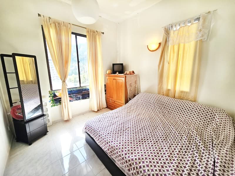 Condominium for Sale at Marina Tower (Ratu Mutiara) - Eiffel Huam - Bedroom - PropertyGuru.com.my