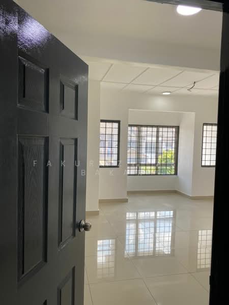 2.5-storey Terraced House for Sale in Bandar Country Homes (Rawang) - Fakurazy Abu Bakar - Interior - PropertyGuru.com.my