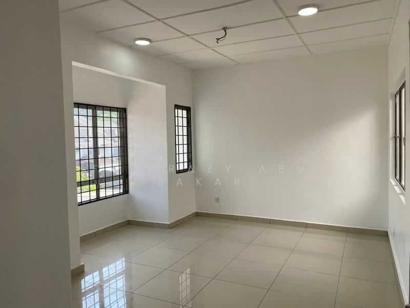 2.5-storey Terraced House for Sale in Bandar Country Homes (Rawang) - Fakurazy Abu Bakar - Interior - PropertyGuru.com.my