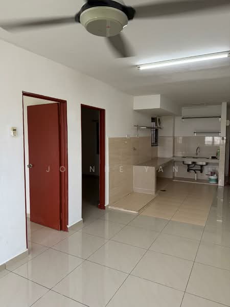 Rumah Flat untuk Disewa di Desa Sri Puteri - Joanne Yan - Kitchen - PropertyGuru.com.my