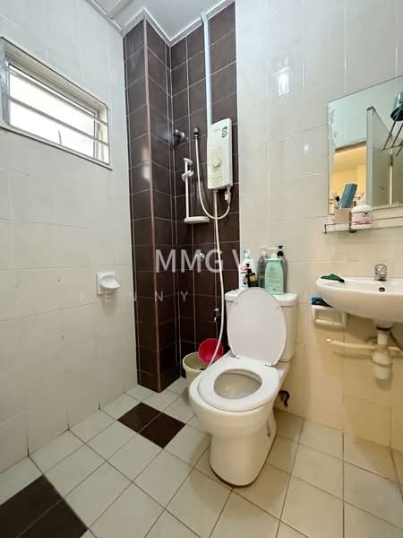 2-storey Terraced House for Sale in Setia Alam (Selangor) - Kenny Chan - Bathroom - PropertyGuru.com.my