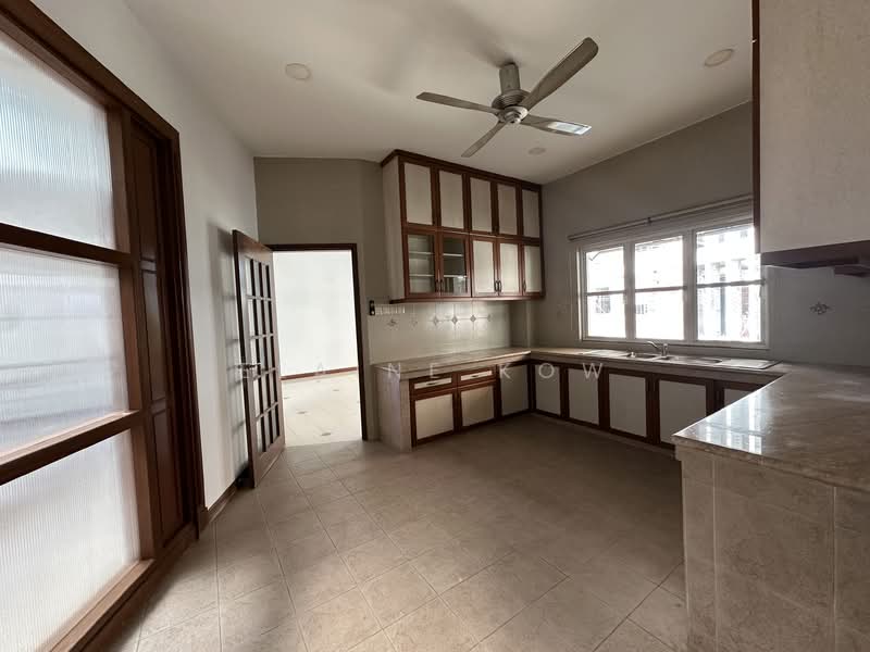 Rumah Banglo untuk Dijual di Sierramas (Sungai Buloh) - Elaine Kow - Kitchen - PropertyGuru.com.my