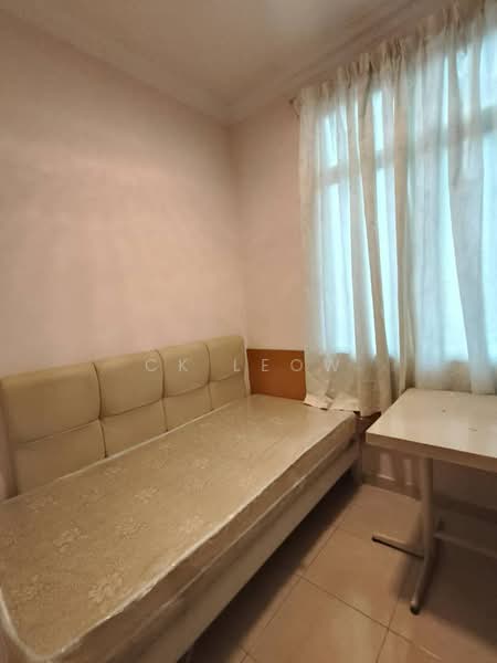 Pangsapuri untuk Disewa di Sri Samudera Apartment (Seaview Residence Suites) - Ck Leow - Bedroom - PropertyGuru.com.my