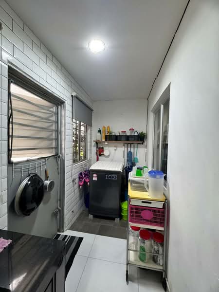 Azalea,Bukit Rahman Putra untuk Untuk Dijual - RM 650,000, Apr 2026 - Kitchen - PropertyGuru.com.my