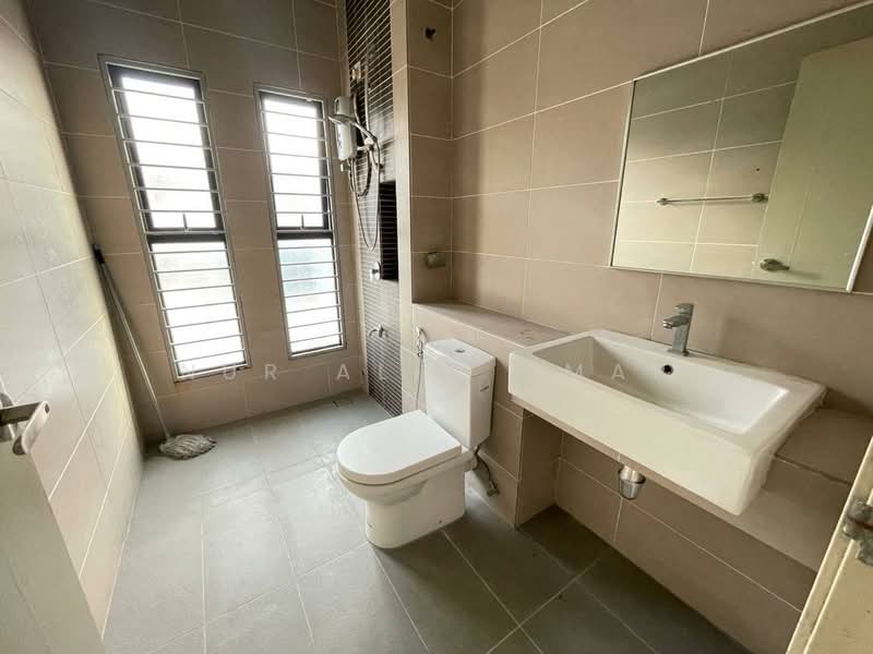 2-storey Terraced House for Sale in Bandar Bukit Raja (Klang) - Nur Alia Omar - Bathroom - PropertyGuru.com.my