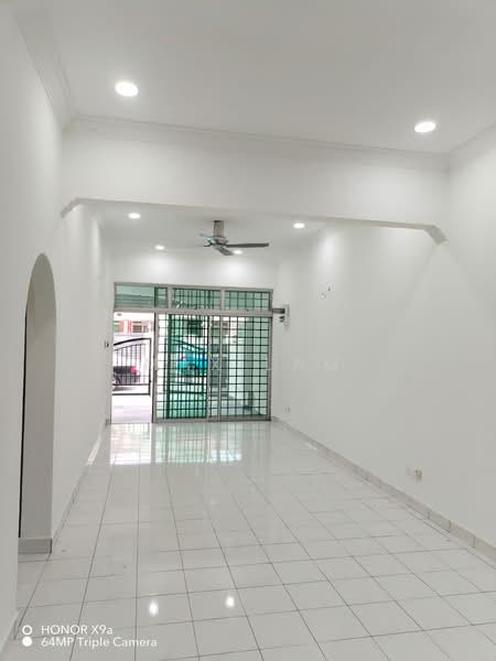 1-storey Terraced House for Sale in Taman Gaya (Ulu Tiram) - Max Lam - Living Room - PropertyGuru.com.my
