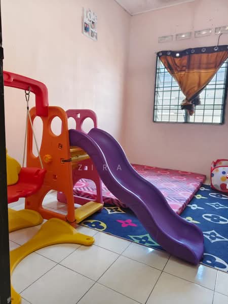 2-storey Terraced House for Sale in Taman Scientex Pasir Gudang (Pasir Gudang) - Zira . - Interior - PropertyGuru.com.my