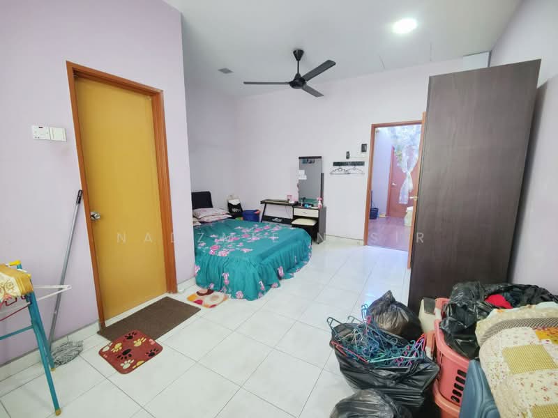Semi-Detached House for Sale in Taman Jelok Impian (Kajang) - Nadzmie Nasir - Bedroom - PropertyGuru.com.my