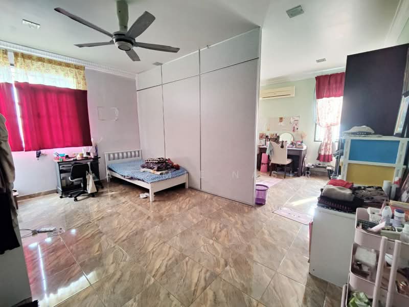 Semi-Detached House for Sale in Taman Jelok Impian (Kajang) - Nadzmie Nasir - Bedroom - PropertyGuru.com.my