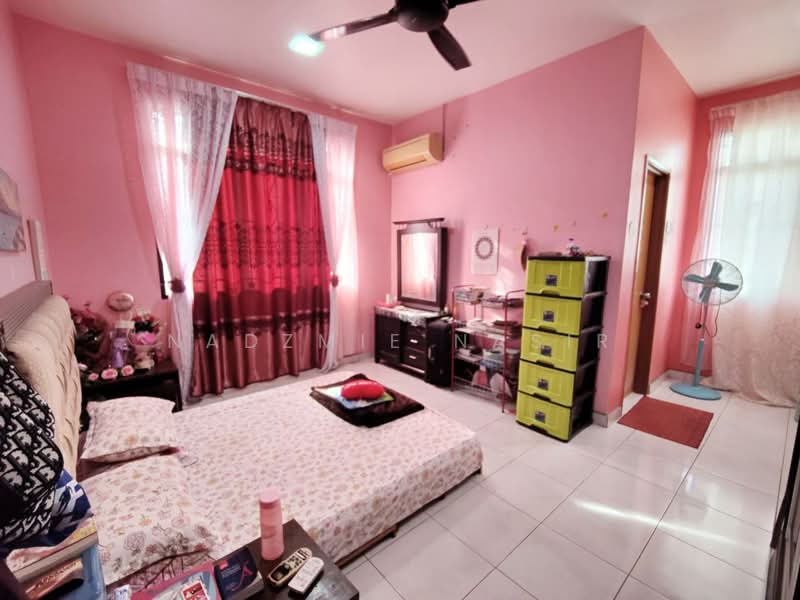 Semi-Detached House for Sale in Taman Jelok Impian (Kajang) - Nadzmie Nasir - Bedroom - PropertyGuru.com.my
