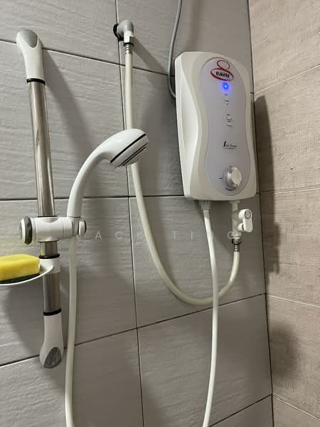 Service Residence for Rent at D'carlton (Residensi Seri Mega) - Jack Ting - Bathroom - PropertyGuru.com.my