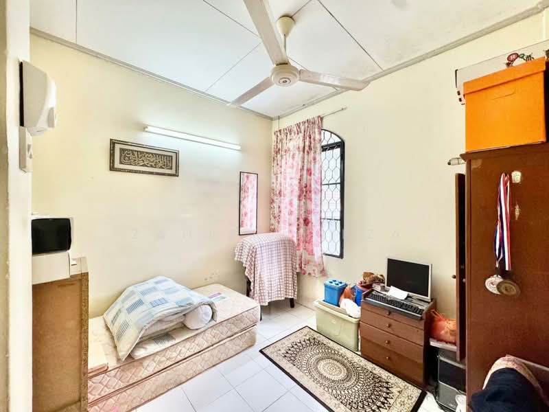 Kondominium untuk Dijual di Waizuri 2 - Zahier Firza - Bedroom - PropertyGuru.com.my