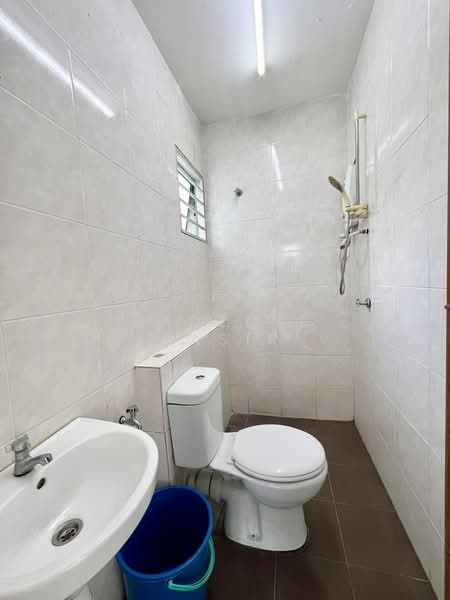 Apartment for Sale at Pangsapuri Saujana Permai 2 - Nadzmie Nasir - Bathroom - PropertyGuru.com.my