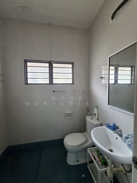 2-storey Terraced House for Sale in Alam Sari (Bangi) - Mohd Mortadza Ahmad - Bathroom - PropertyGuru.com.my