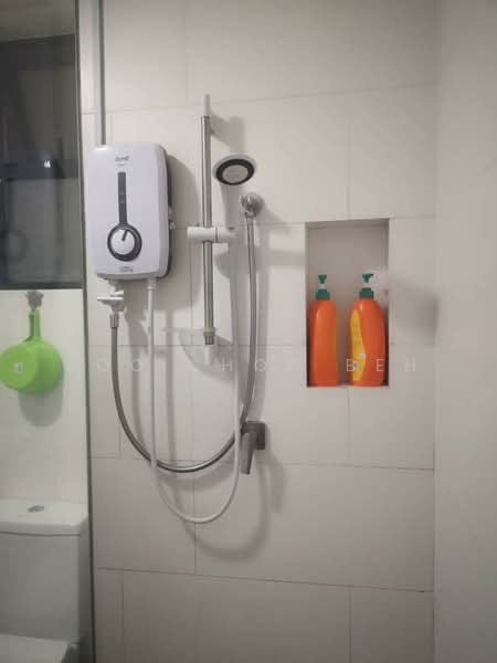 SqWhere Service Apartments untuk Untuk Dijual - RM 380,000, Apr 2026 - Bathroom - PropertyGuru.com.my