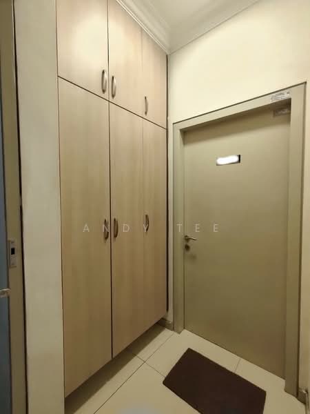 Servis Apartment untuk Disewa di TTDI Adina - Andy Tee - Entrance With Big Shoe Cabinet - PropertyGuru.com.my