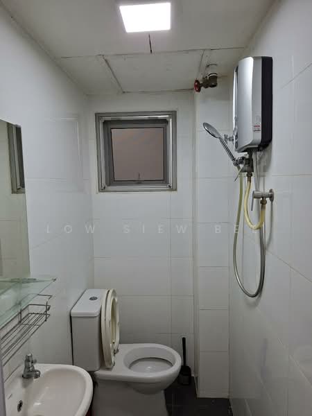 Apartment for Sale at Subang Perdana Goodyear Court 9 - Low Siew Bee - Bathroom - PropertyGuru.com.my