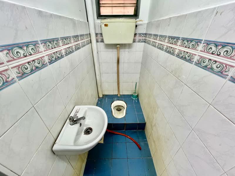 1-storey Terraced House for Sale in Bandar Tasik Kesuma (Beranang) - Nadzmie Nasir - Bathroom - PropertyGuru.com.my