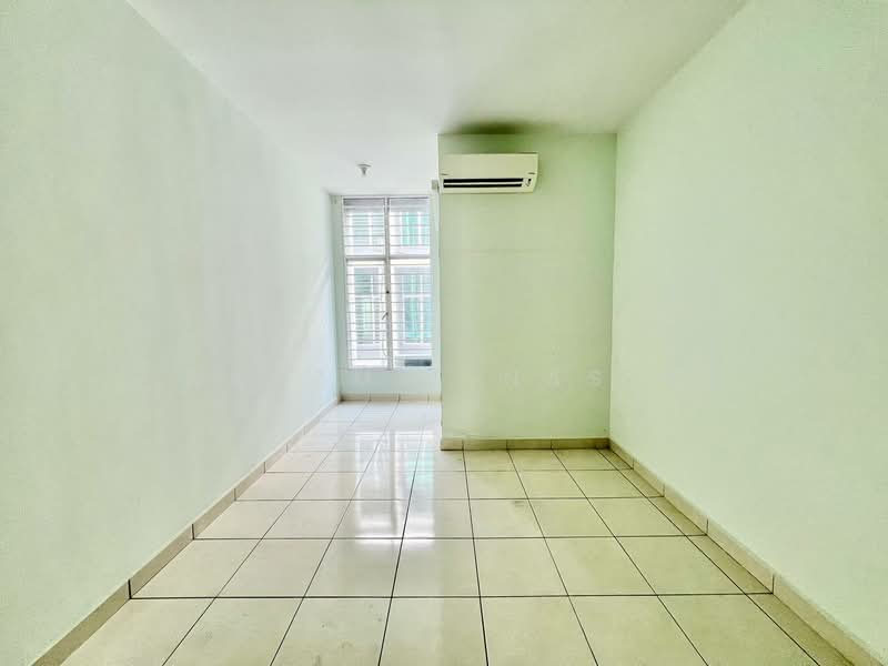 3-storey Terraced House for Sale in Taman Bangi Avenue (Bangi) - Nadzmie Nasir - Interior - PropertyGuru.com.my
