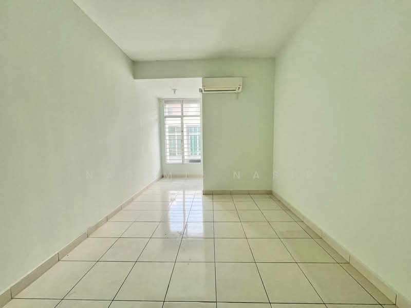 3-storey Terraced House for Sale in Taman Bangi Avenue (Bangi) - Nadzmie Nasir - Interior - PropertyGuru.com.my