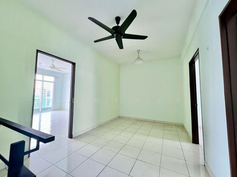 3-storey Terraced House for Sale in Taman Bangi Avenue (Bangi) - Nadzmie Nasir - Interior - PropertyGuru.com.my