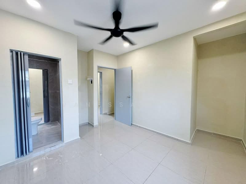 2-storey Terraced House for Sale in Taman Puteri Wangsa (Ulu Tiram) - Vanessa Lim - Bathroom - PropertyGuru.com.my