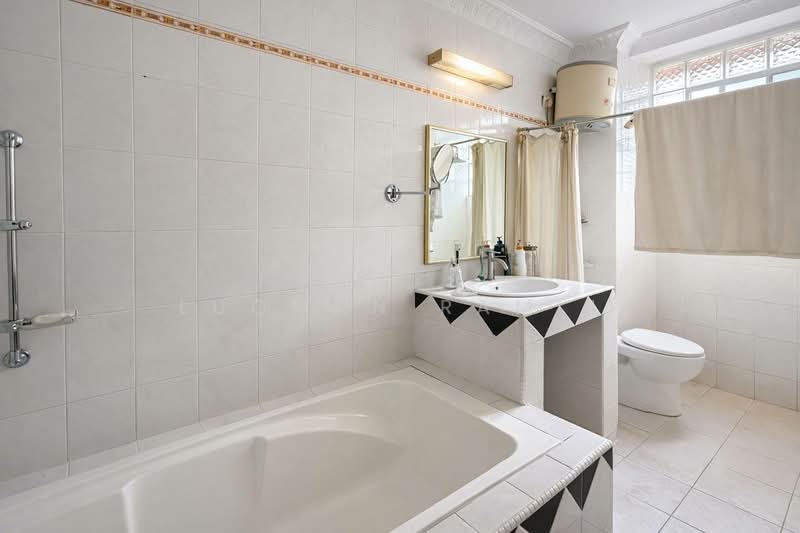 2-storey Terraced House for Sale in Usj 9 (Subang Jaya) - Luqman Ramli - Bathroom - PropertyGuru.com.my