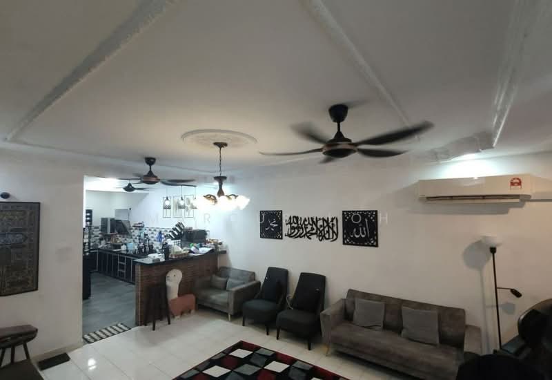 2-storey Terraced House for Sale in Taman Sierra Perdana (Masai) - Marcus Loh - Living Room - PropertyGuru.com.my