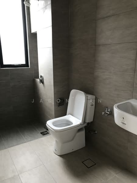 Semi-Detached House for Sale in Telok Panglima Garang (Selangor) - Jason Fan - Bathroom - PropertyGuru.com.my