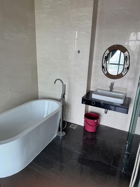 Servis Apartment untuk Dijual di Setia SKY Residences - Jacky Kok - Bathroom - PropertyGuru.com.my