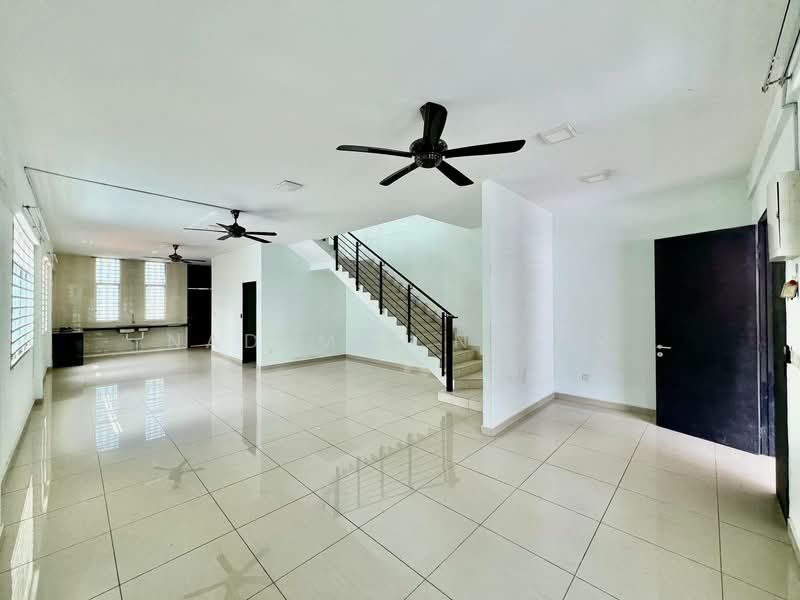 3-storey Terraced House for Sale in Taman Bangi Avenue (Bangi) - Nadzmie Nasir - Living Room - PropertyGuru.com.my