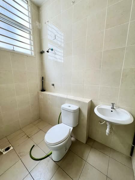 3-storey Terraced House for Sale in Taman Bangi Avenue (Bangi) - Nadzmie Nasir - Bathroom - PropertyGuru.com.my